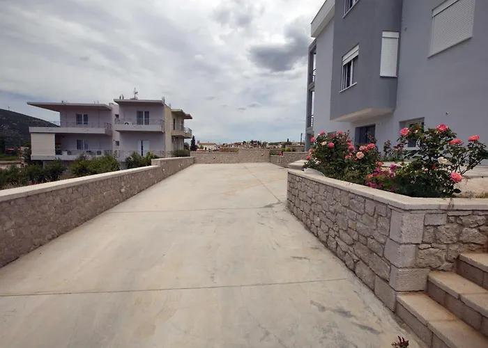 Over The Horizon 3 Bedroom Apartment