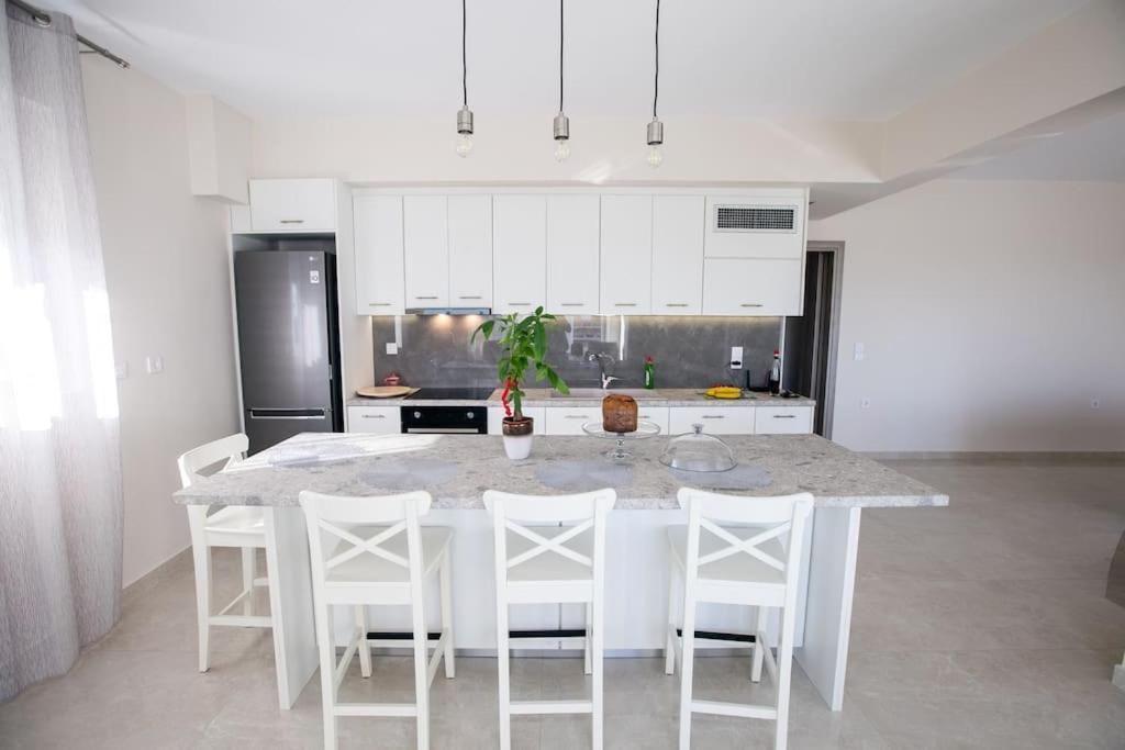 Over The Horizon 3 Bedroom Apartment Nafplio