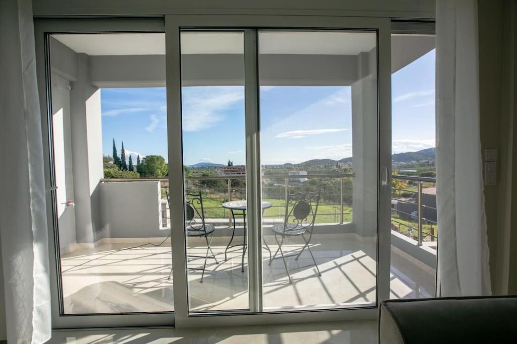 Over The Horizon 3 Bedroom Apartment *