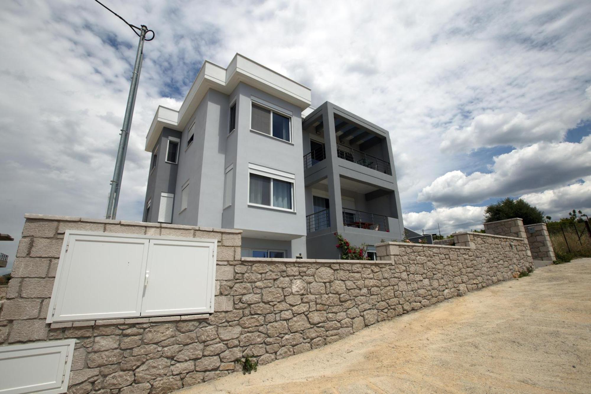 Over The Horizon 3 Bedroom Apartment