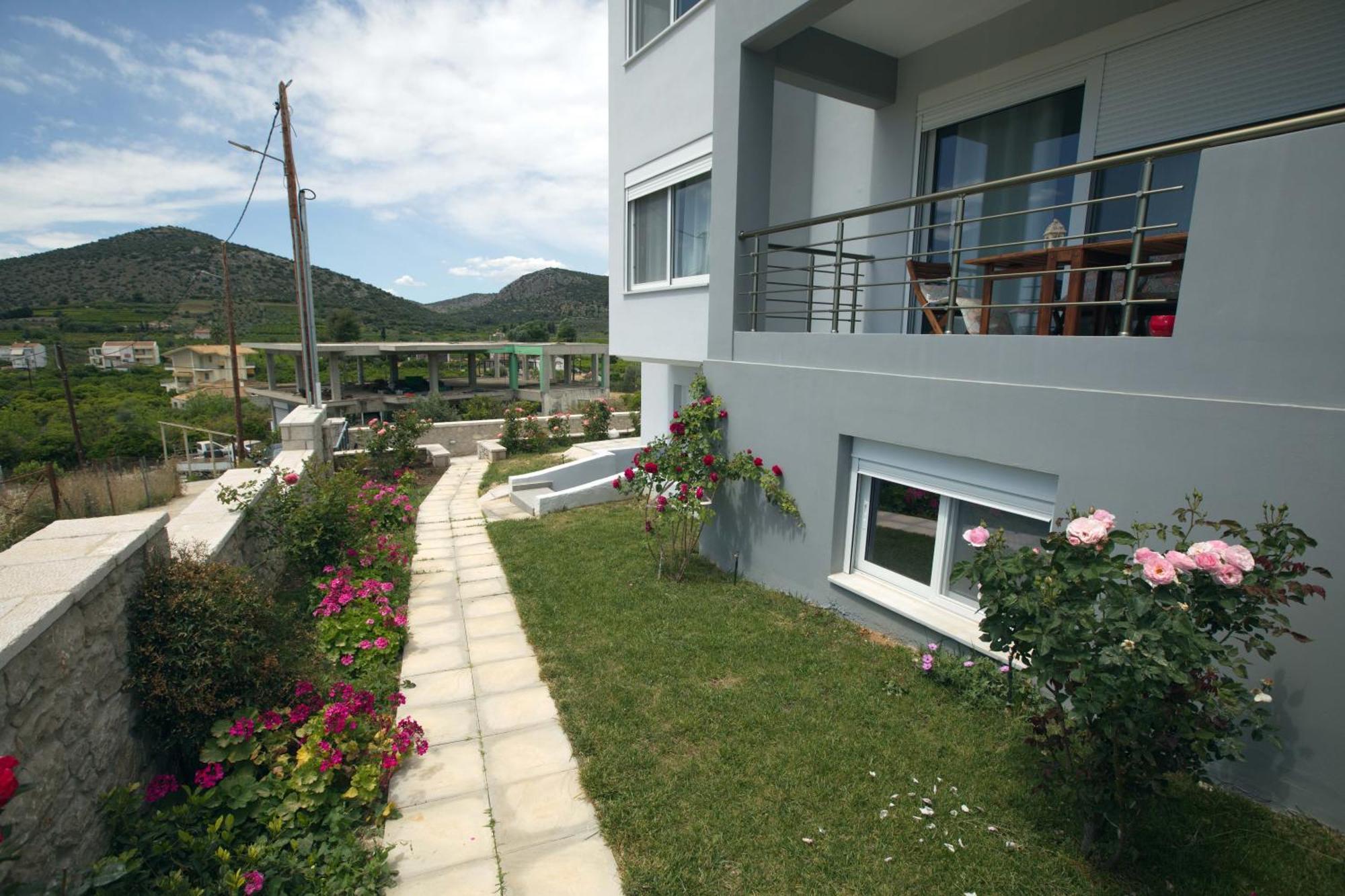 Over The Horizon 3 Bedroom Apartment *